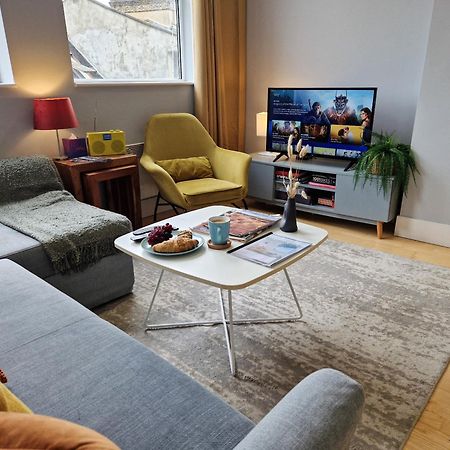 1-Bed Apartment, Close To Kensington Olympia With Free Wi-Fi & Netflix London Eksteriør billede