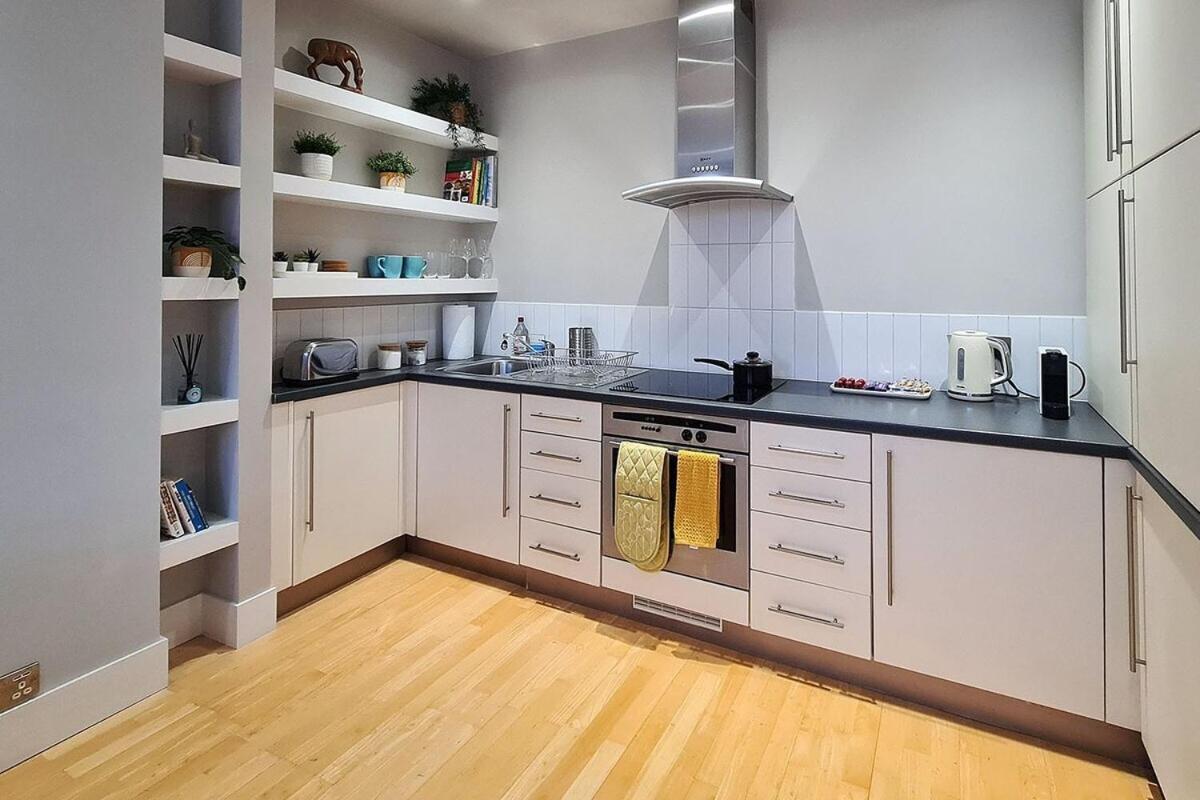 1-Bed Apartment, Close To Kensington Olympia With Free Wi-Fi & Netflix London Eksteriør billede